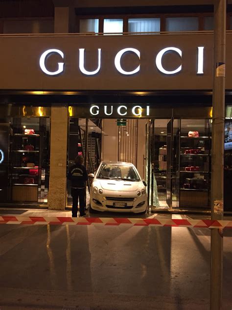 negozio gucci palermo orari|negozi gucci usati.